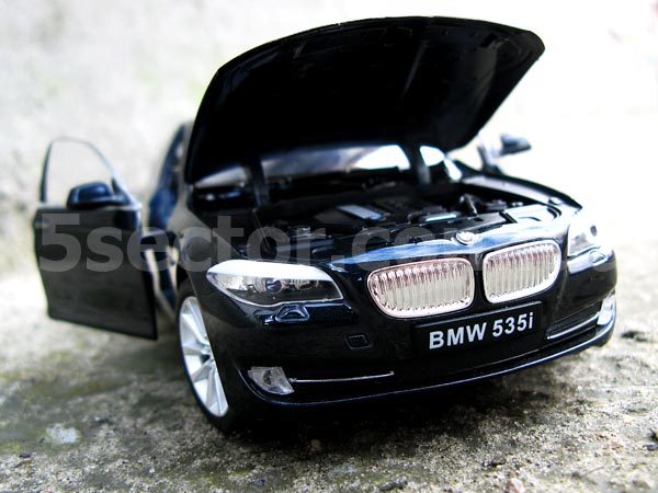 BMW 535i (F10) Коллекционная модель автомобиля 1:24