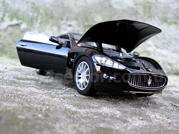 Maserati Gran Turismo Модель автомобиля 1:24