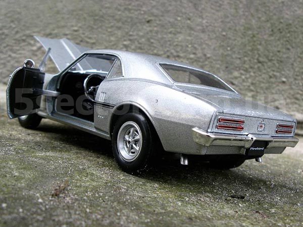 Pontiac Firebird 1967 Модель автомобиля 1:24