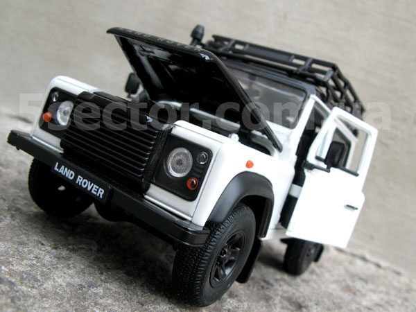 Land Rover Defender с багажником Модель 1:24 Белый