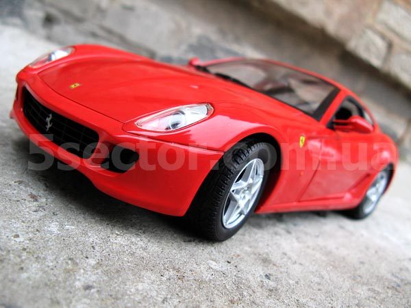 Ferrari 599 GTB Fiorano 2006 Модель автомобиля 1:18