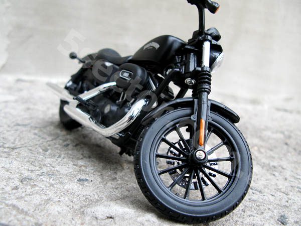 Harley-Davidson Sportster Iron 883 2014 Модель 1:12