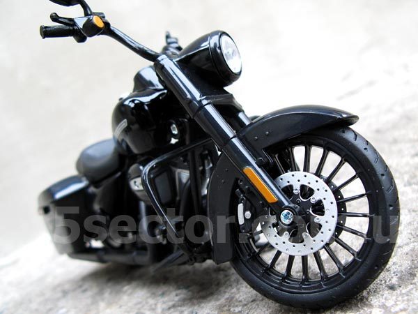 Harley-Davidson Road King Special 2017 Модель 1:12