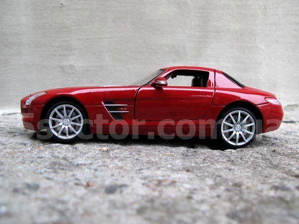 Mercedes SLS AMG (C197) Модель автомобиля 1:24