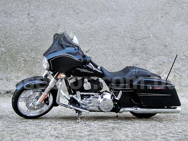 Harley-Davidson street Glide Special 2015 Модель 1:12