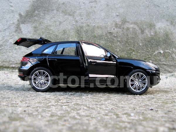 Porsche Macan Turbo Модель автомобиля 1:24