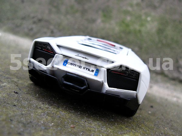 Lamborghini Reventon 2007 Модель 1:24 Белый матовый