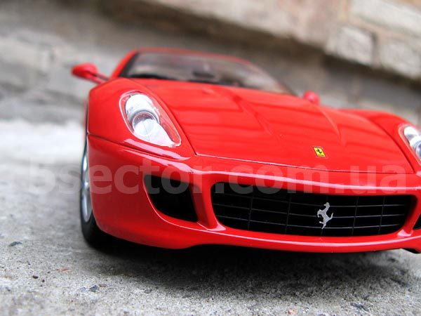 Ferrari 599 GTB Fiorano 2006 Модель автомобиля 1:18