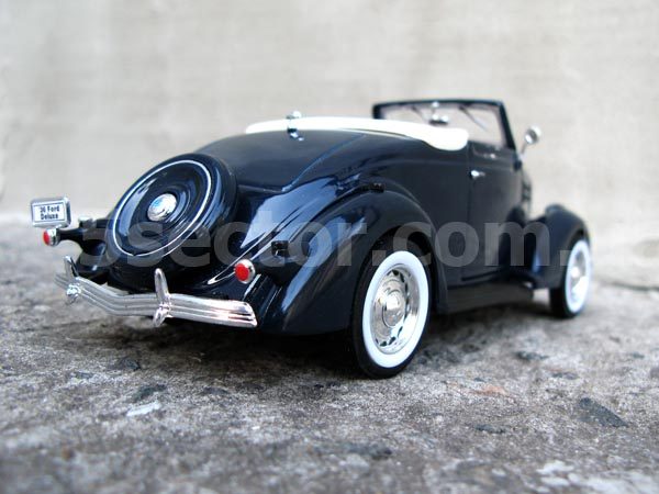 Ford Deluxe Convertible 1936 Модель автомобиля 1:24