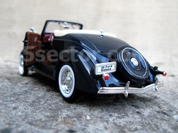 Ford Deluxe Convertible 1936 Модель автомобиля 1:24