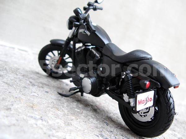 Harley-Davidson Sportster Iron 883 2014 Модель 1:12