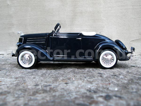 Ford Deluxe Convertible 1936 Модель автомобиля 1:24