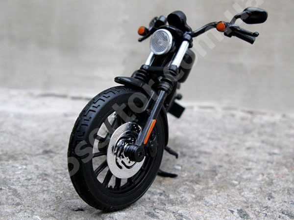 Harley-Davidson Sportster Iron 883 2014 Модель 1:12