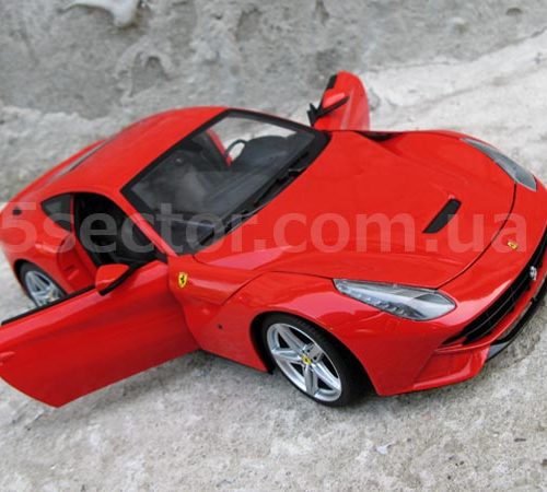 Ferrari F12 Berlinetta 2012 Модель автомобиля 1:18