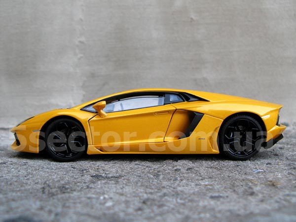 Lamborghini Aventador LP 700-4 Модель 1:24 Желтый