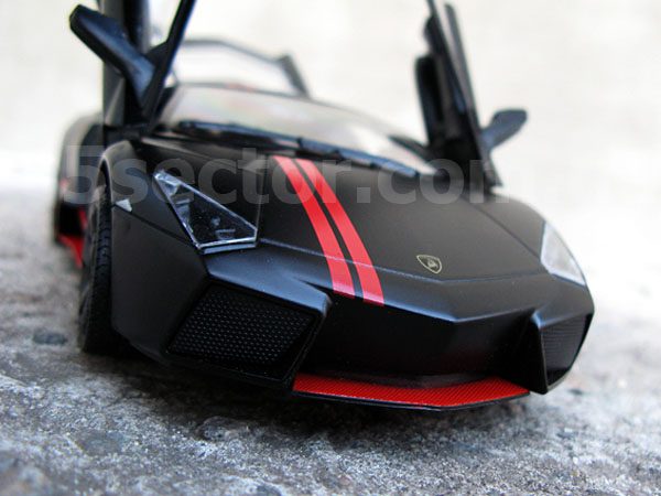 Lamborghini Reventon Коллекционная модель 1:24