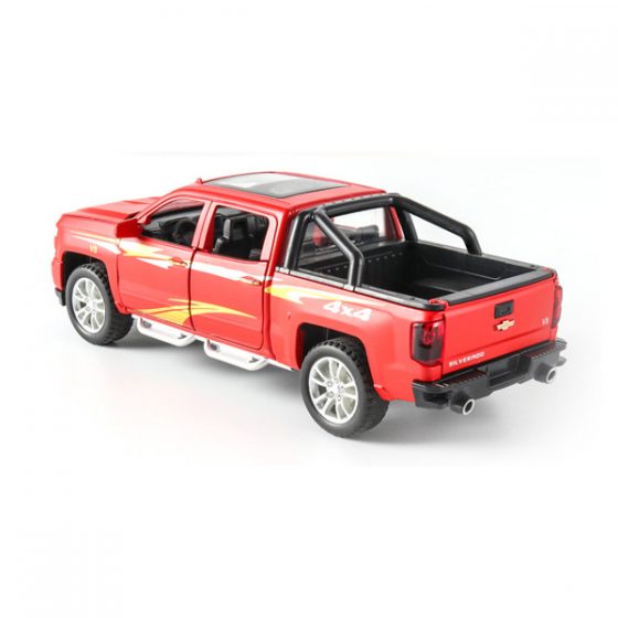 Chevrolet Silverado Коллекционная модель 1:32