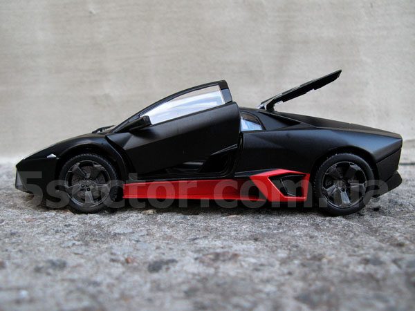 Lamborghini Reventon Коллекционная модель 1:24