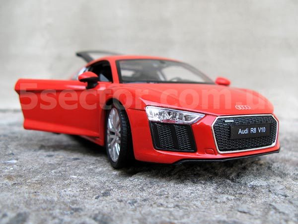 Audi R8 V10 Коллекционная модель автомобиля 1:24