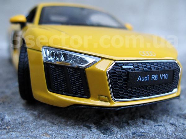 Audi R8 V10 Модель автомобиля 1:24 Желтый