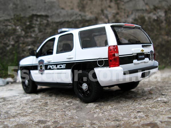 Chevrolet Tahoe Police Vehicles 2008 Модель 1:24 Белый