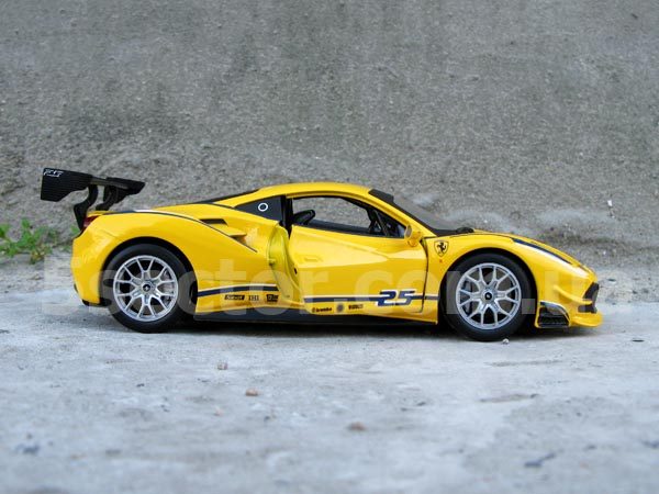 Ferrari 488 Challenge No.25 Модель автомобиля 1:24