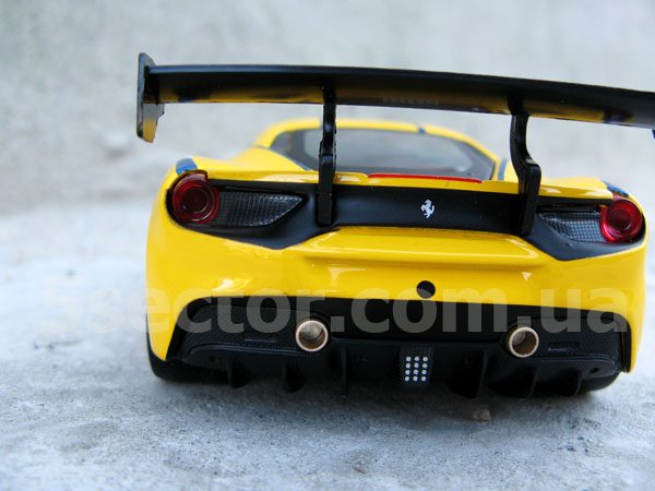 Ferrari 488 Challenge No.25 Модель автомобиля 1:24