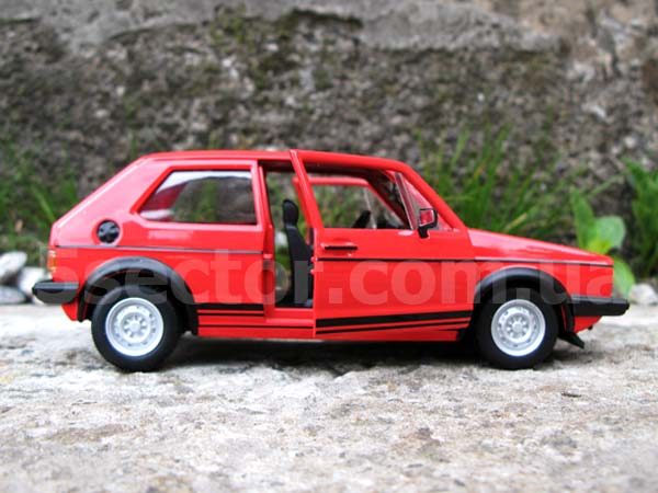 Volkswagen Golf MK1 GTI 1979 Модель 1:24 Красный