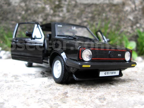 Volkswagen Golf MK1 GTI 1979 Коллекционная модель 1:24