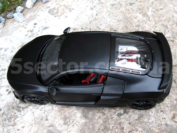 Audi R8 GT Коллекционная модель автомобиля 1:18