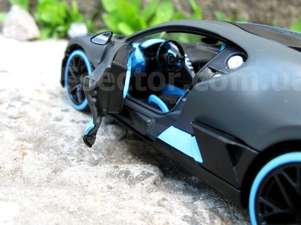 Bugatti Divo Коллекционная модель автомобиля 1:24