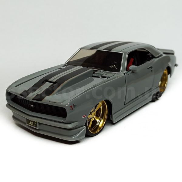 Chevrolet Camaro Z/28 1968 Коллекционная модель 1:24