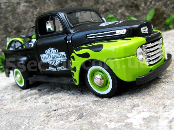 Ford F-1 Pickup 1948 Harley-Davidson & FL Panhead Модель 1:24