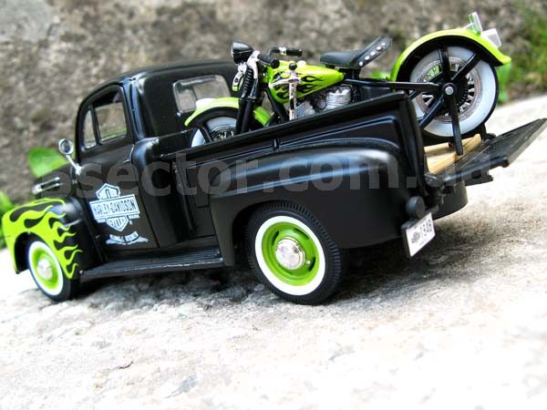 Ford F-1 Pickup 1948 Harley-Davidson & FL Panhead Модель 1:24