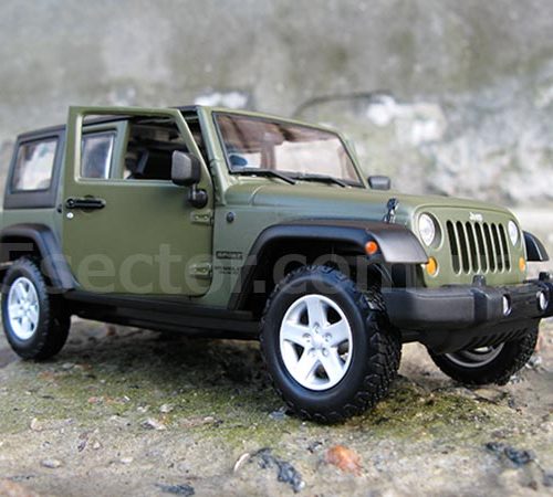 Jeep Wrangler Limited 2015 Коллекционная модель 1:24