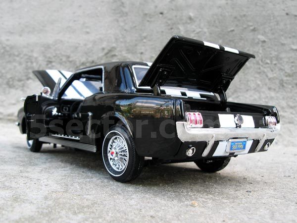 1964 1/2 Ford Mustang Hardtop Коллекционная модель 1:18