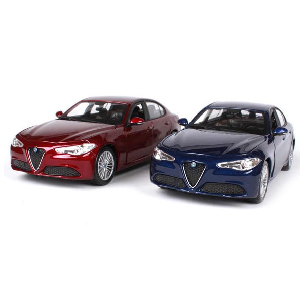 Alfa Romeo Giulia 2016 Коллекционная модель 1:24