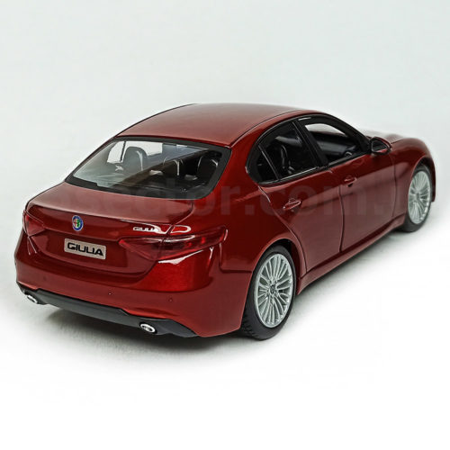 Alfa Romeo Giulia 2016 Коллекционная модель 1:24