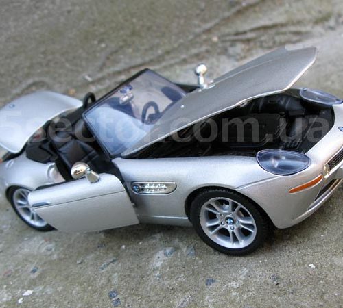 BMW Z8 Модель автомобиля 1:24 Серый