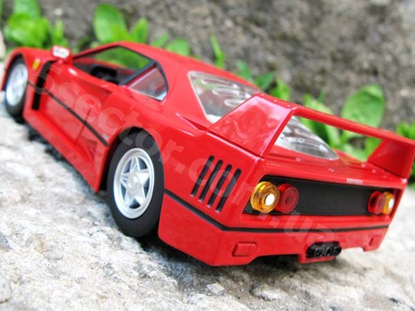 Ferrari F40 Коллекционная модель автомобиля 1:24