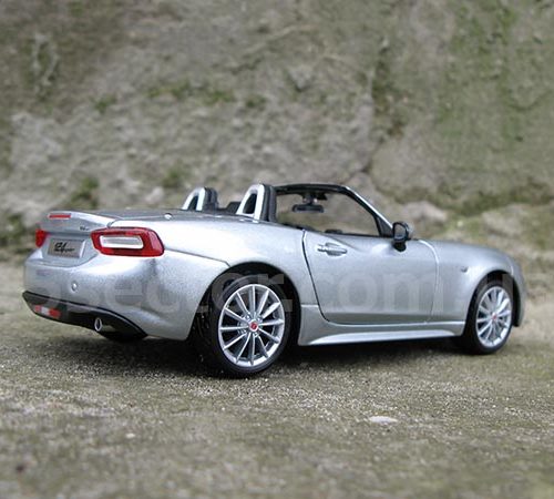 Fiat 124 Spider 2017 Коллекционная модель 1:24