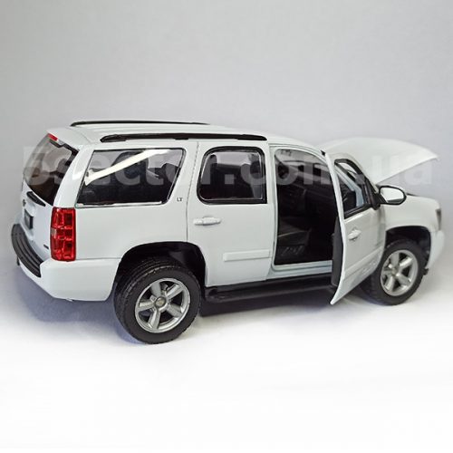 Chevrolet Tahoe 2008 Модель 1:24 Белый