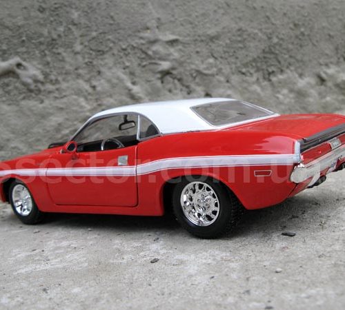 Dodge Challenger R/T 1970 Коллекционная модель 1:24