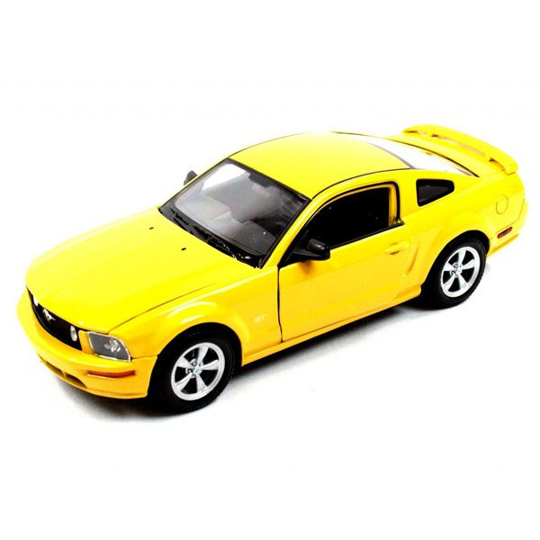 Ford Mustang GT 2005 Коллекционная модель 1:24