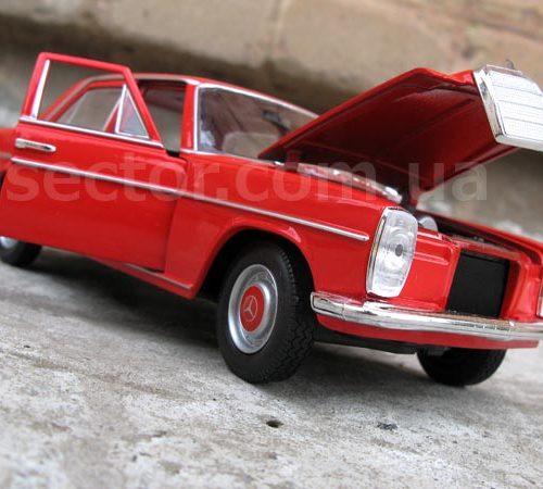 Mercedes-Benz 220 (W115) 1968 Коллекционная модель 1:24