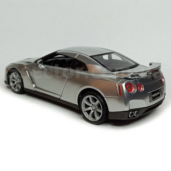 Nissan GT-R (R35) 2009 Модель 1:24 Серый