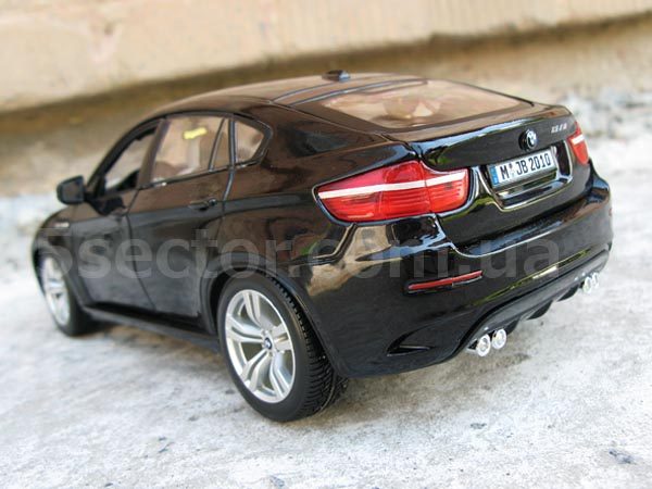 BMW X6 М Коллекционная модель автомобиля 1:18