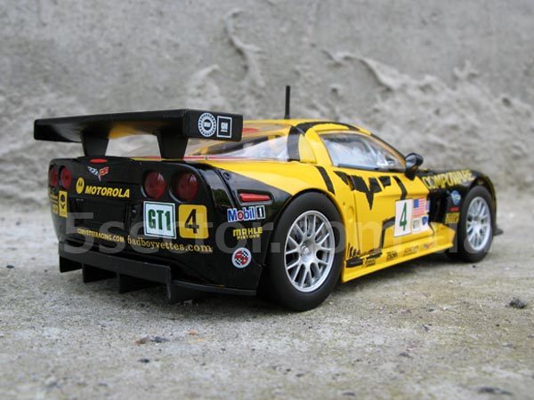 Chevrolet Corvette C6R No.4 Compuware O.Beretta/O.Gavin Модель 1:24