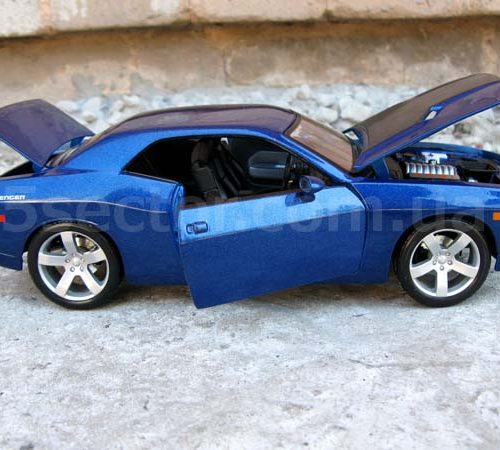 Dodge Challenger Concept 2006 Коллекционная модель 1:18