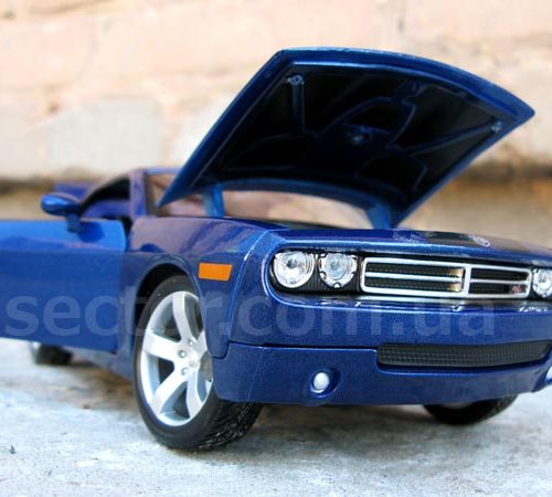 Dodge Challenger Concept 2006 Коллекционная модель 1:18